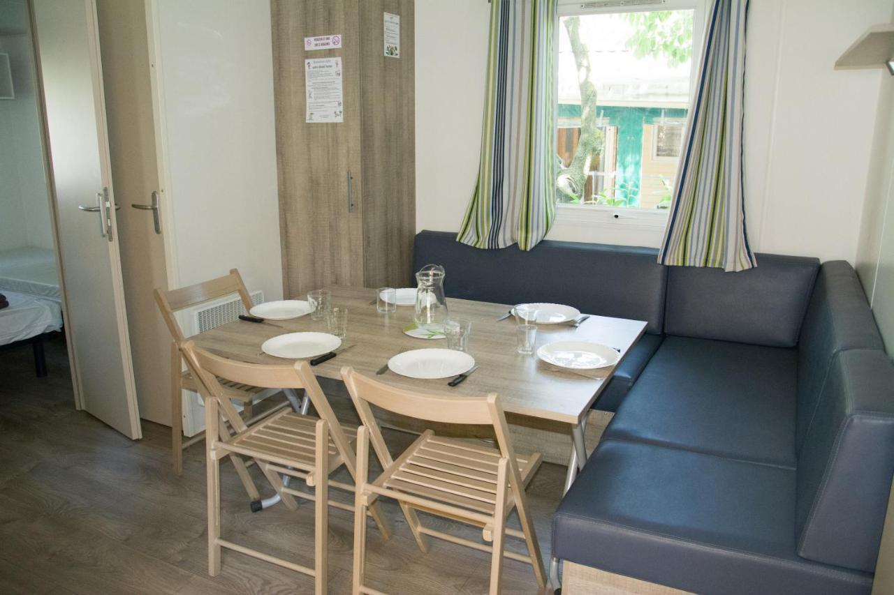 Hotel Camping Les Amandiers **** - Maeva à Gallargues-le-Montueux Extérieur photo