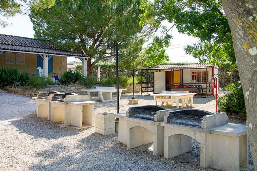 Hotel Camping Les Amandiers **** - Maeva à Gallargues-le-Montueux Extérieur photo