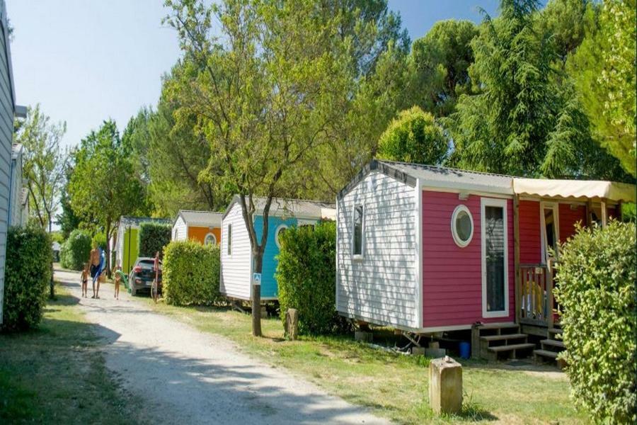 Hotel Camping Les Amandiers **** - Maeva à Gallargues-le-Montueux Extérieur photo